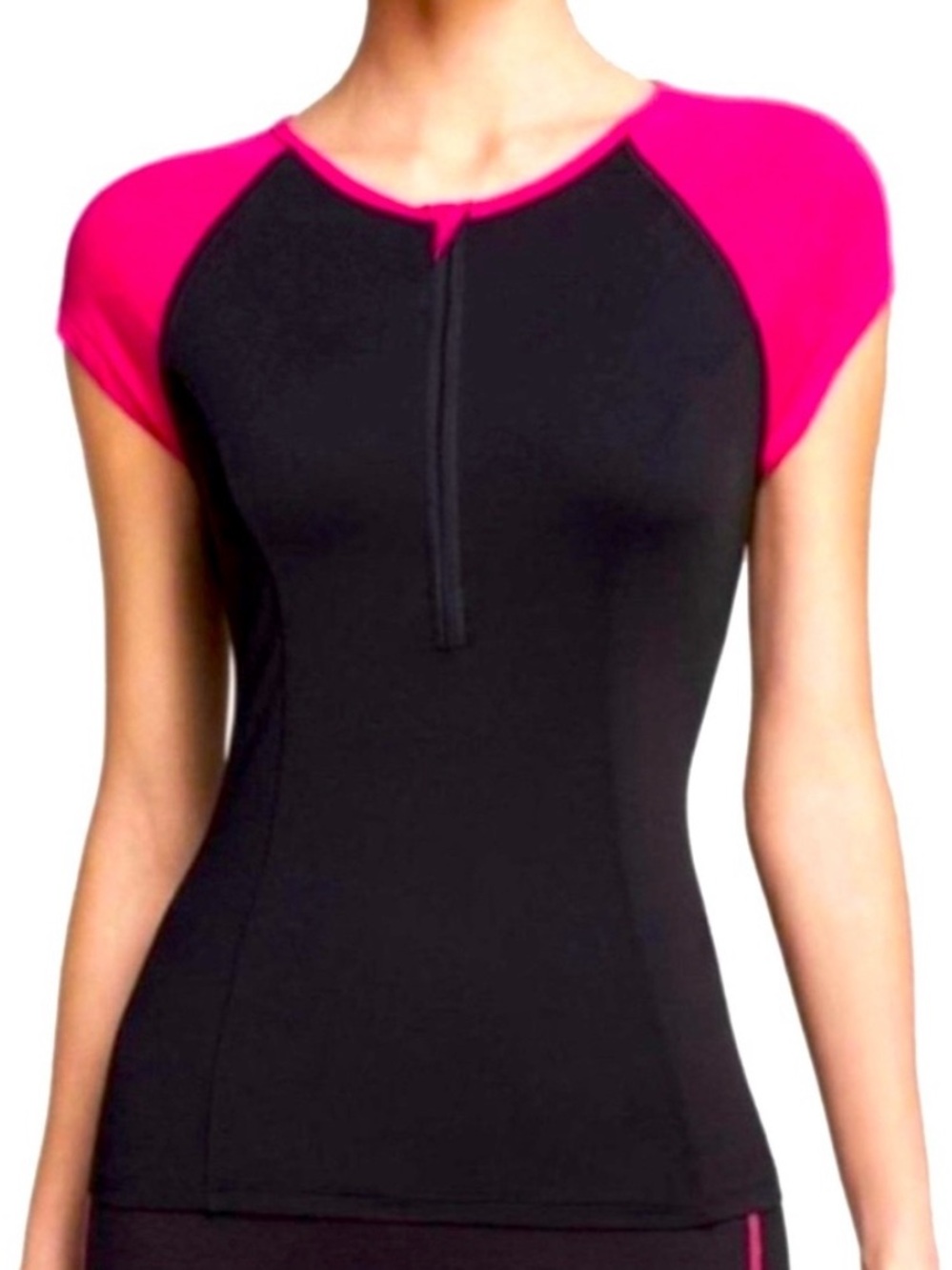 NWT Spanx Women's Cap Sleeve Activewear Top Slimming Fit UPF 50+ Sz. M - Picture 1 of 4